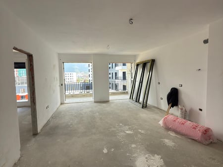 Shitet apartament 3+1+2+Ballkone tek Jordan Misja prane Bulevardit te Ri 