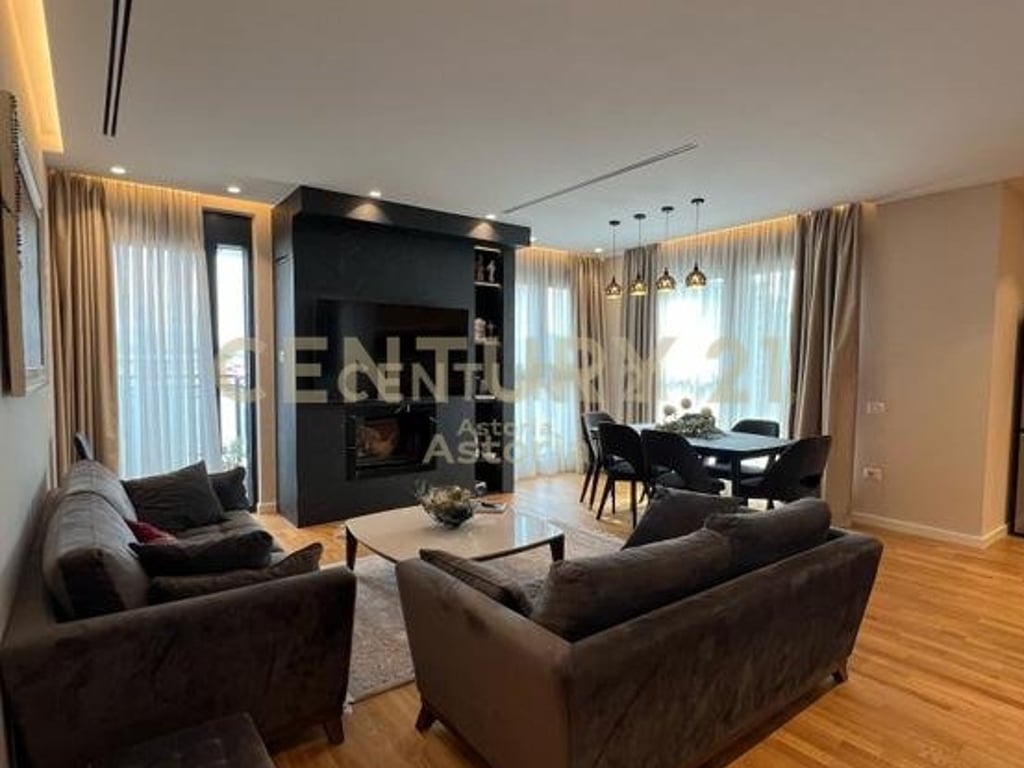✨ PENTHOUSE UNIK LUKSOZ ME QIRA – RRUGA E KOSOVARËVE, TIRANË