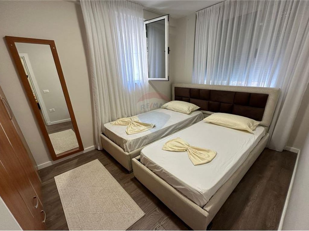 Shitet Apartament 2+1+2,Kodra e Diellit.