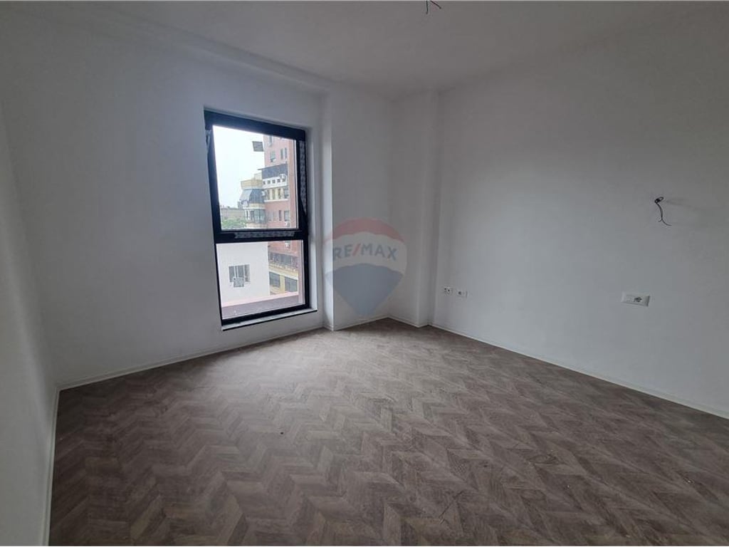 OFFICE SPACE FOR RENT IN TIRANA GARDEN BUILDING!