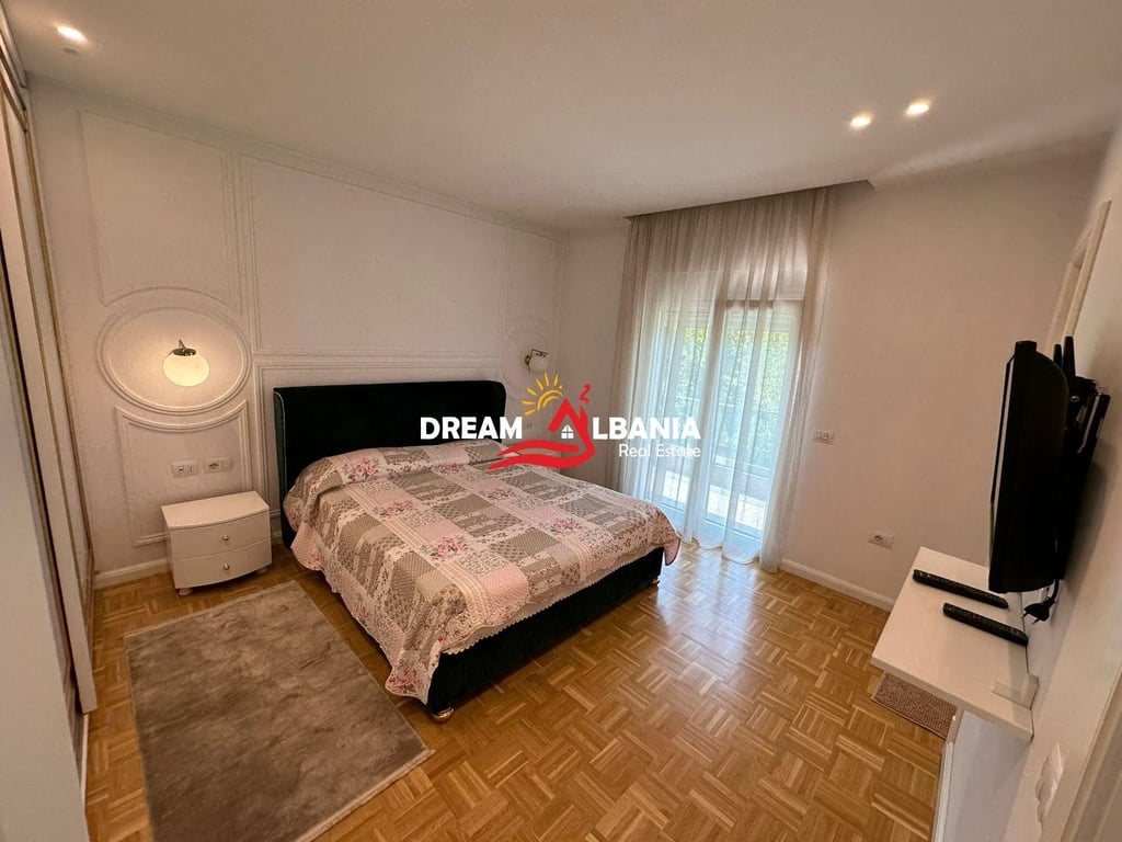 Jepet me qera vile 3 kateshe tek parku i Liqenit prane pallatit te Brigadave (ID 4251322)