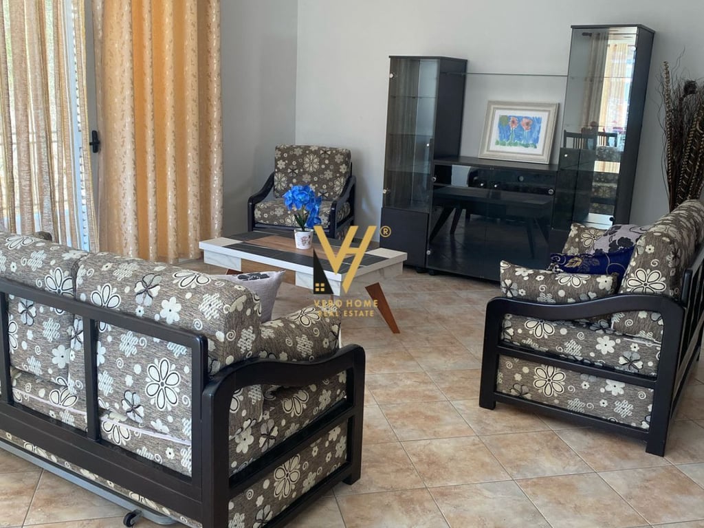 JEPET APARTAMENT 3+2+BLK ME QERA NE SELITE 500 EURO