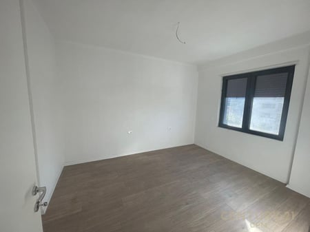 Apartament 2+1+2 per shitje tek Pazari i Ri