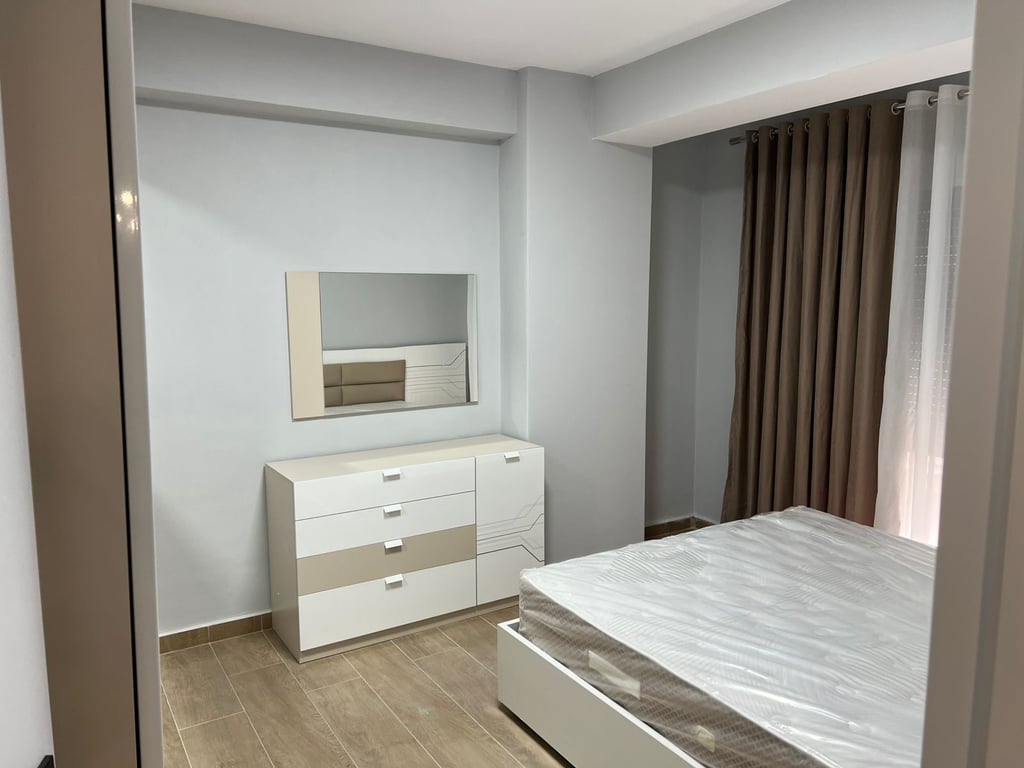 1+1, furnished, Sun Hill, 500 euros with parking.