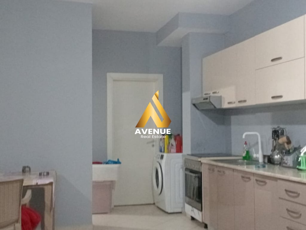 VENDESI APPARTAMENTO 1+1 A FRESK, TIRANA