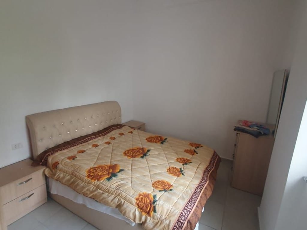 SHITET APARTAMENT 1+1 NE PLAZHIN E QERRETIT