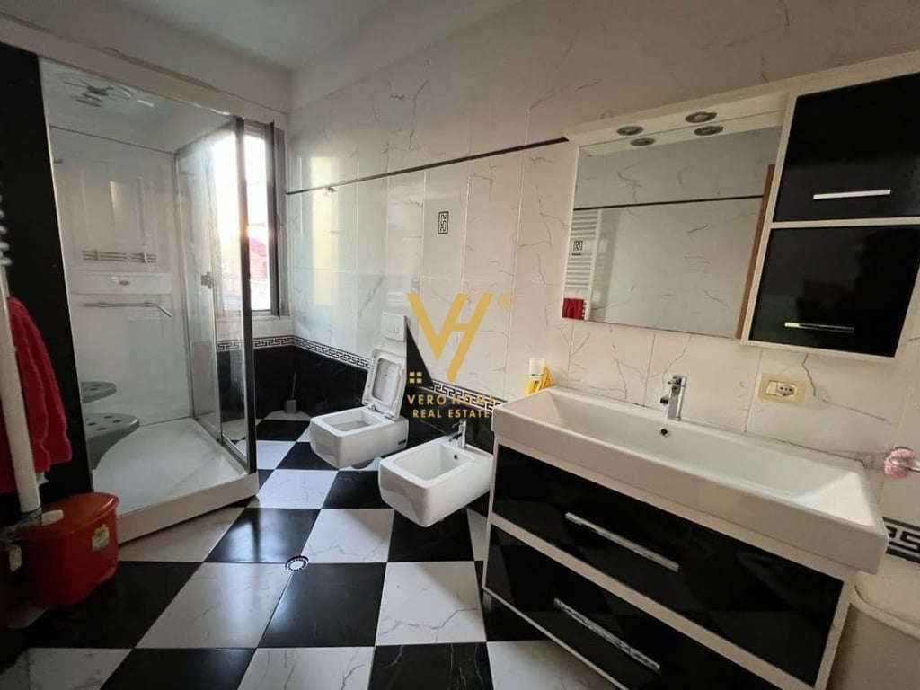 AFFITTASI VILLA 3+1+GARAGE IN VIA JORDAN MISJA 1.350 EURO