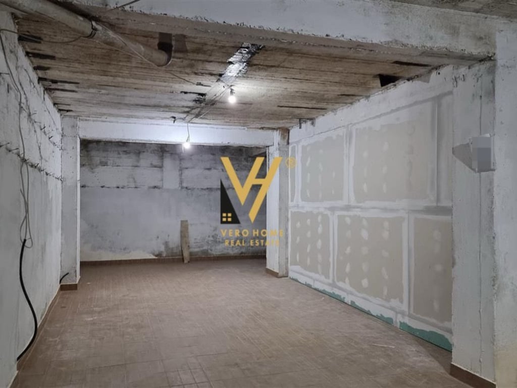 VENDESI GARAGE 50 M2 A YZBERISHT 31.000 EURO