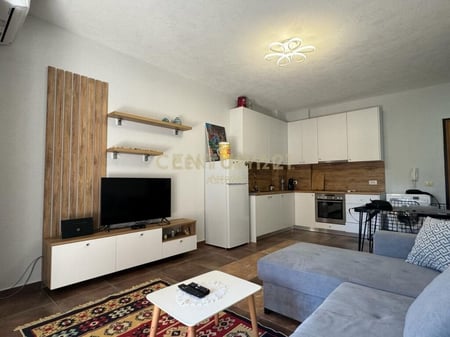 Shitet apartament 1+1 Shkembi i Kavajes 85,000 €