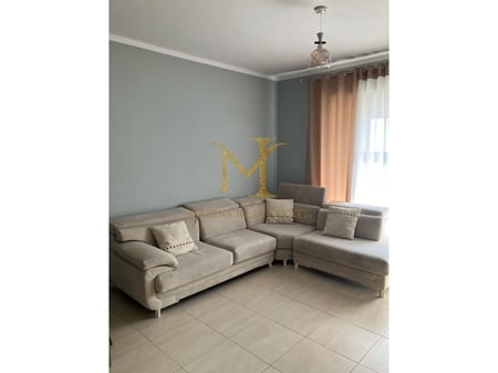 AFFITTASI APPARTAMENTO 2+1+GARAGE ALL'INGRESSO DI DURAZZO!