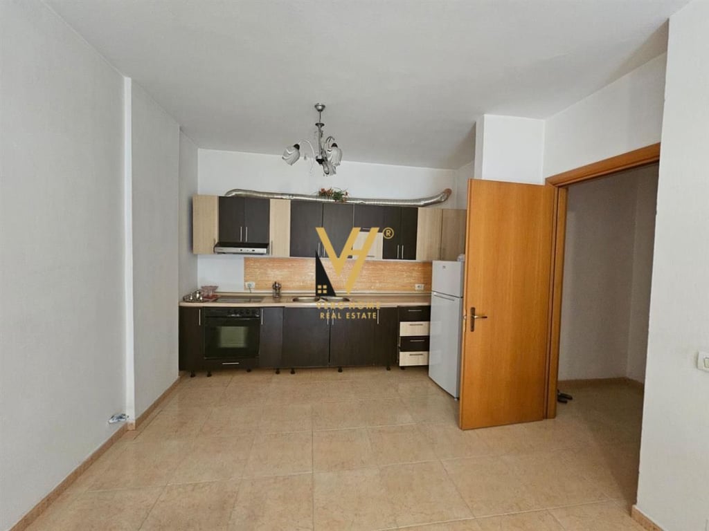 JEPET APARTMENT 2+1+BLK ME QERA TE FABRIKA E MIELLIT 500 EURO