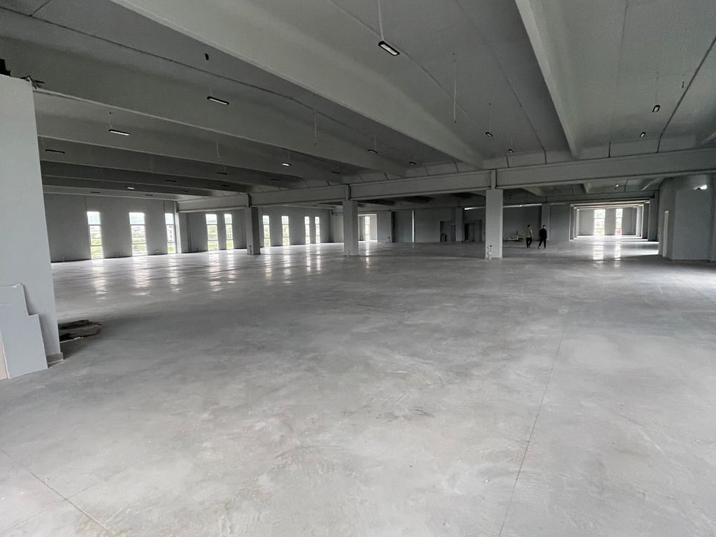 JEPET ME QERA MAGAZINE Autostrada Tirane-Durres   