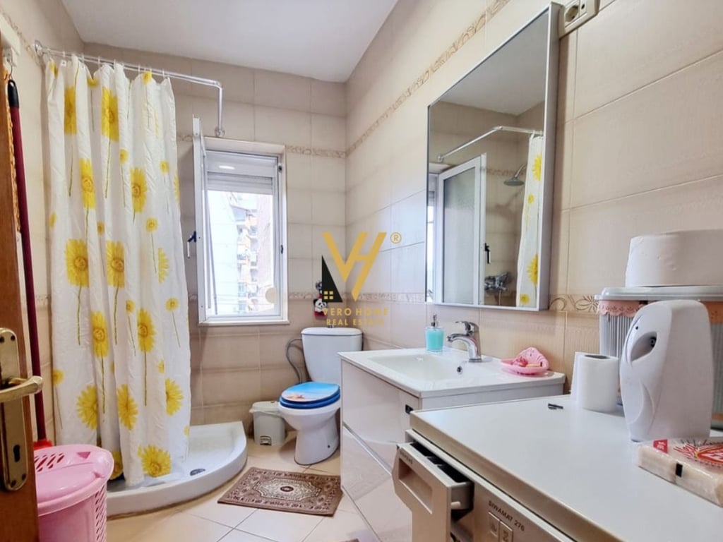 2+1 apartment for rent on Barrikadave Street, 600 euros.