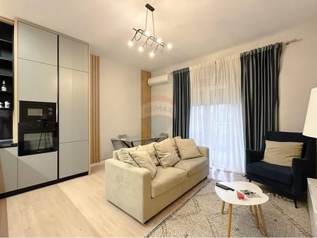 1+1 apartment for sale at the Botanical Garden.