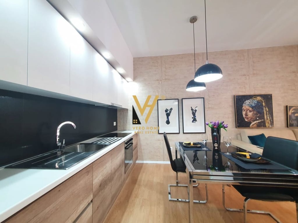 AFFITTASI APPARTAMENTO 1+1+VERANDA A 21 DICEMBRE 700 EURO