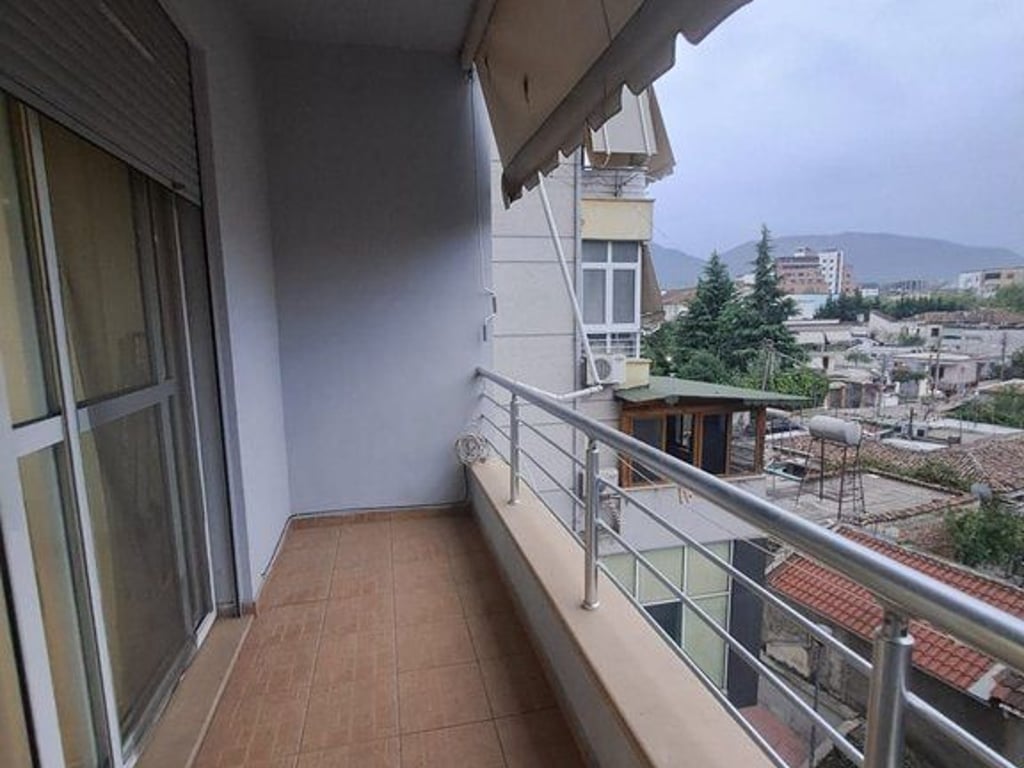 In vendita, Appartamento 1+1, Maternità Nuova, Tirana.