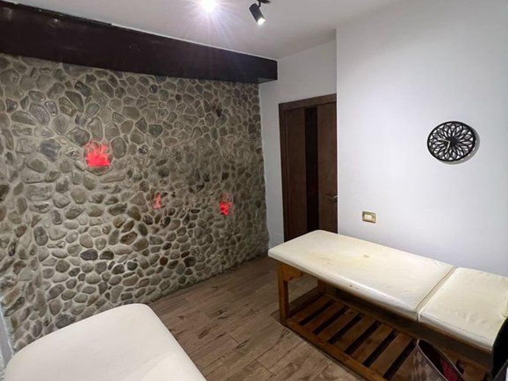 ✨🏢 BUSINESS SPACE FOR RENT – PETRO NINI LUARASI HIGH SCHOOL