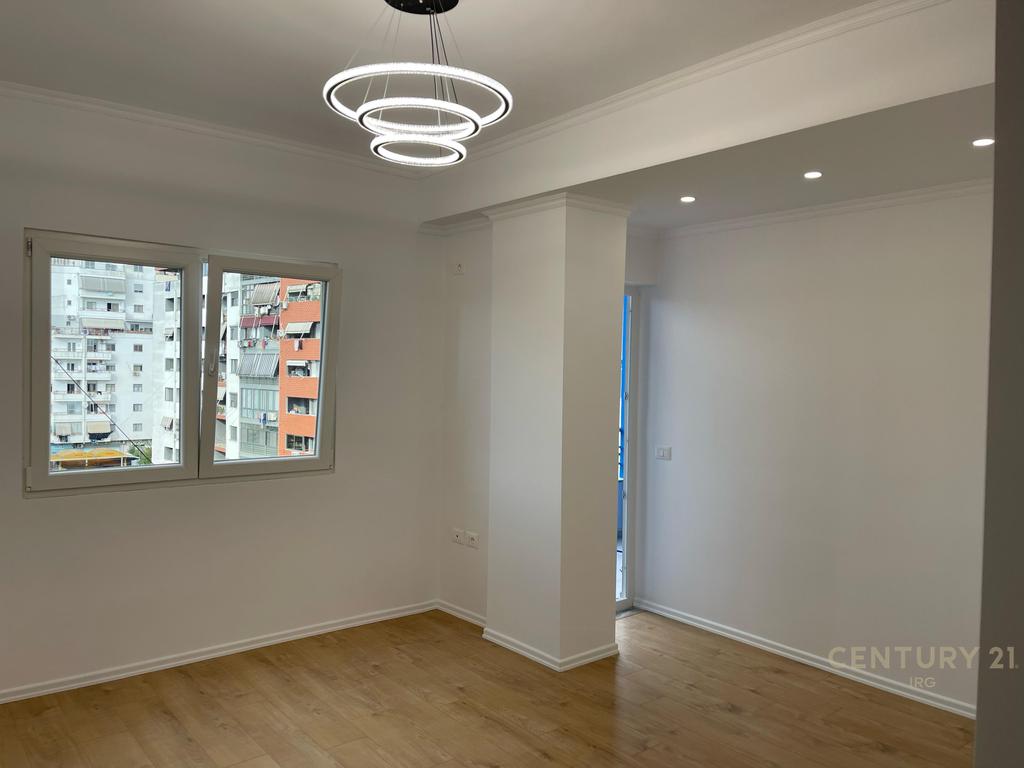 Shitet Apartament 1+1 në Astir – Tek 2 Palmat