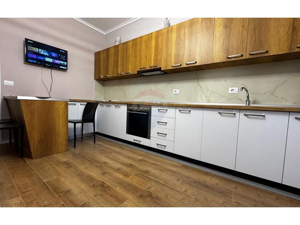 Jepet me qira apartament 1+1 ne Porcelan