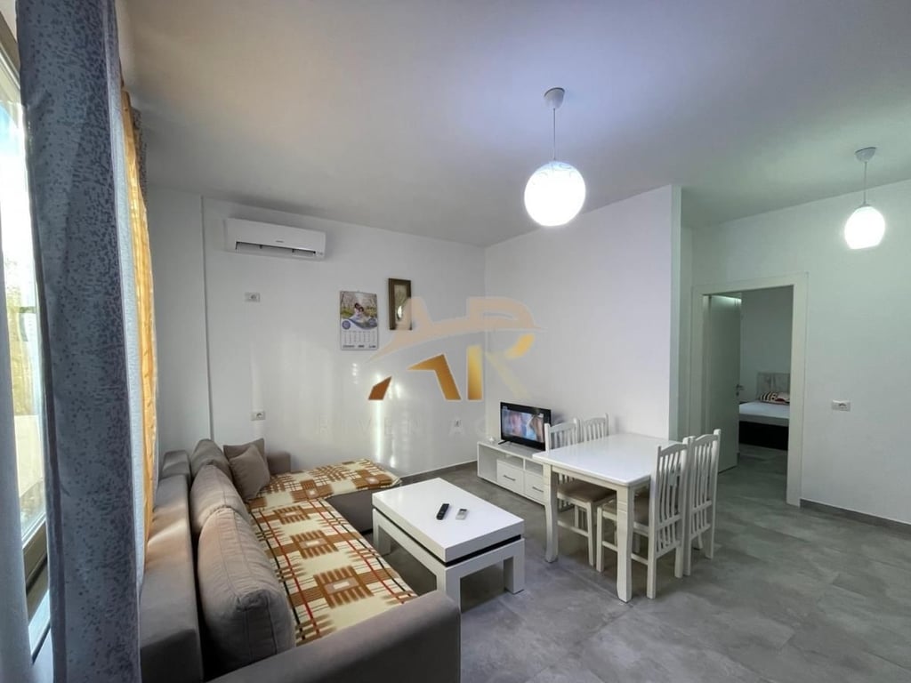 Jepet me qera apartament 1+1 Sauk
