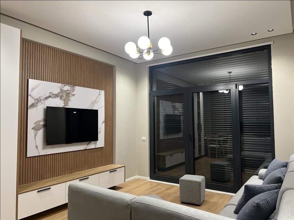Tek Ish Sheshi Shqiponja,Rruga Tahir Kadare,jepet me qera apartament 2+1+2+post parkimi,70,000Leke 