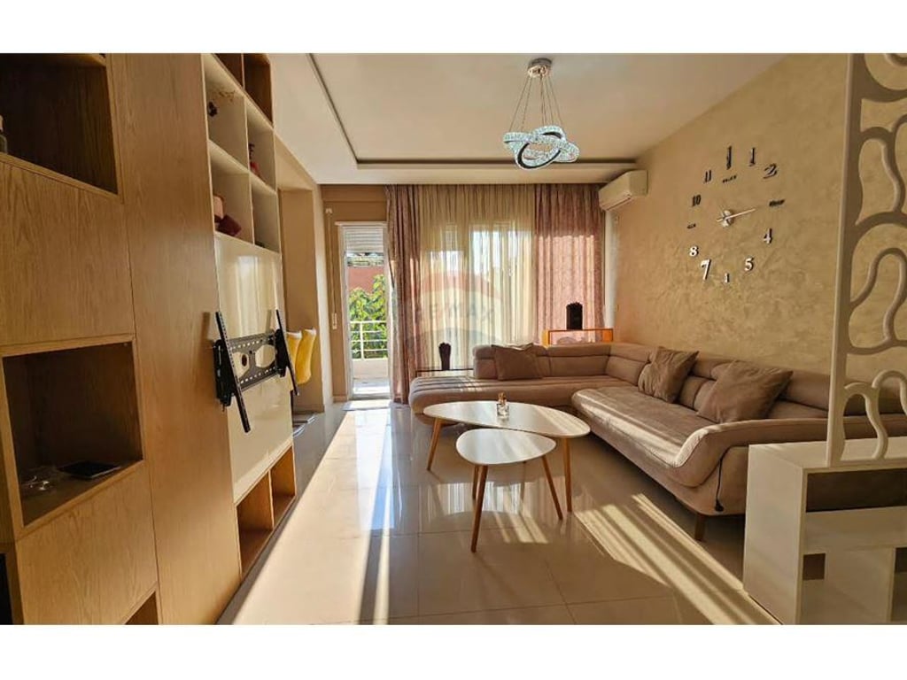 2+1 apartment for rent + parking space!