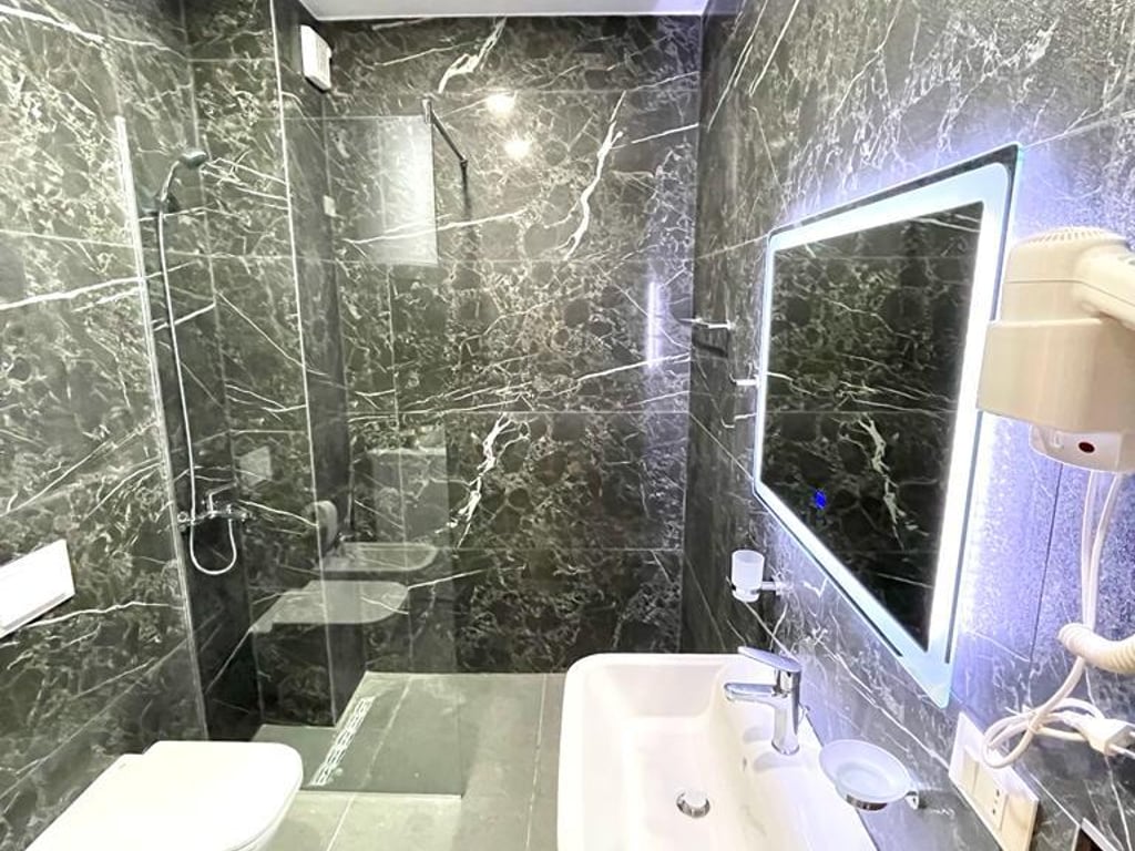 Studio apartment for rent at Square 21 Complex.