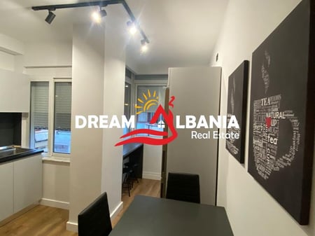 Appartamento 1+1 in affitto nella Comune di Parigi, vicino a Kika 2 a Tirana (ID 4211702)