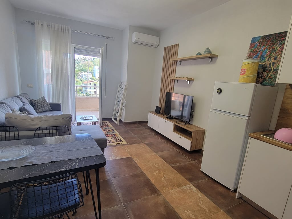 Shitet apartament 1+1 te Shkëmbi i Kavajës!