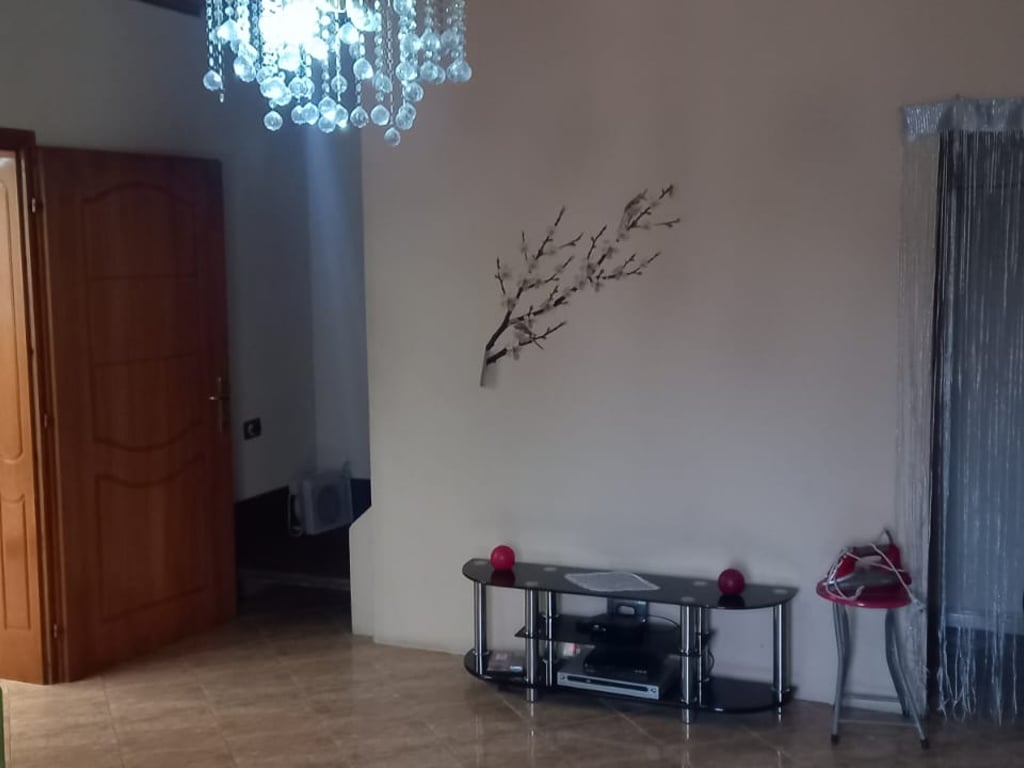 Vile Me Qera 2+1 prane Shkozes (ID BV22385)Tirane​