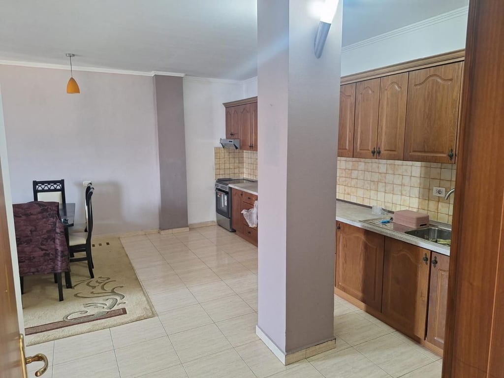Apartament 2+1+2 per qira, Bulevardi i Ri, FSHN