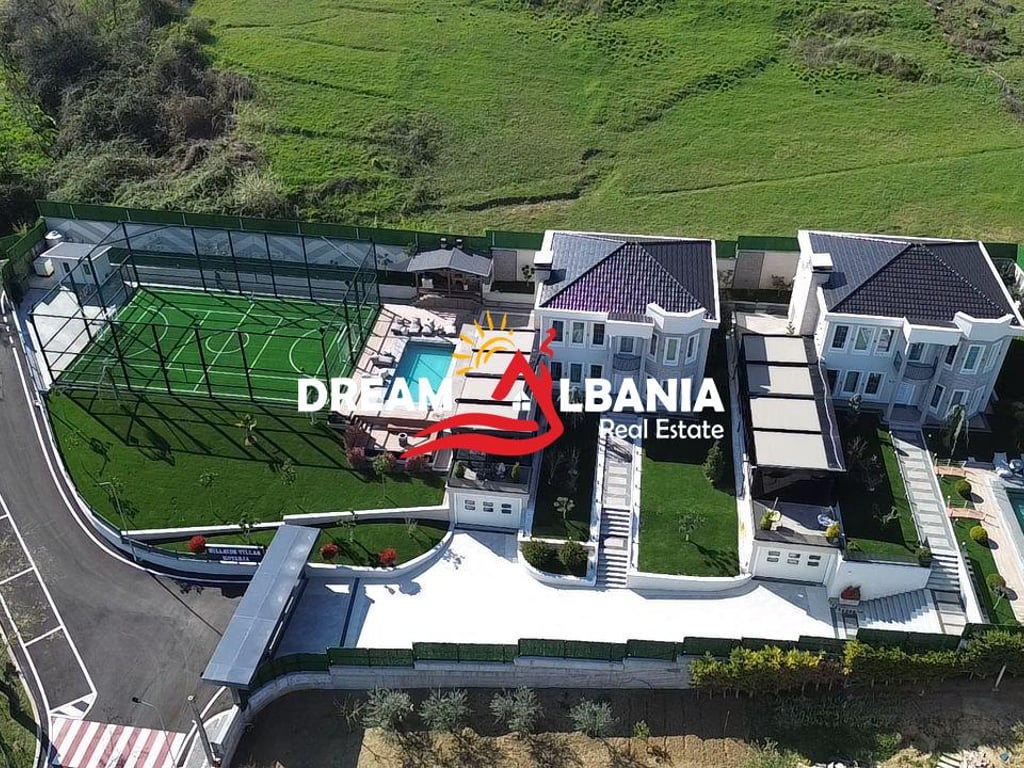 Jepen me qera dy super vila 2-kateshe ne Koder Kuqe ne Tirane (ID 4251308)