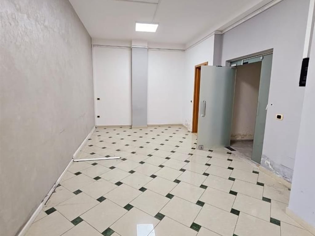 BUSINESS SPACE FOR RENT ON THE NEW PORT ROAD