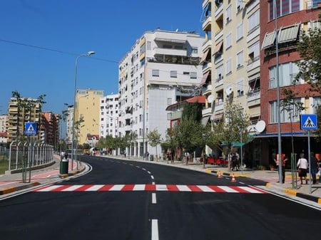 Appartamento 2+1 - In Affitto - Shushica - Tirana