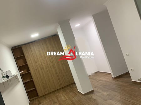 Office for Rent in Myslym Shyr, near the CAM market in Tirana (ID 42611299)