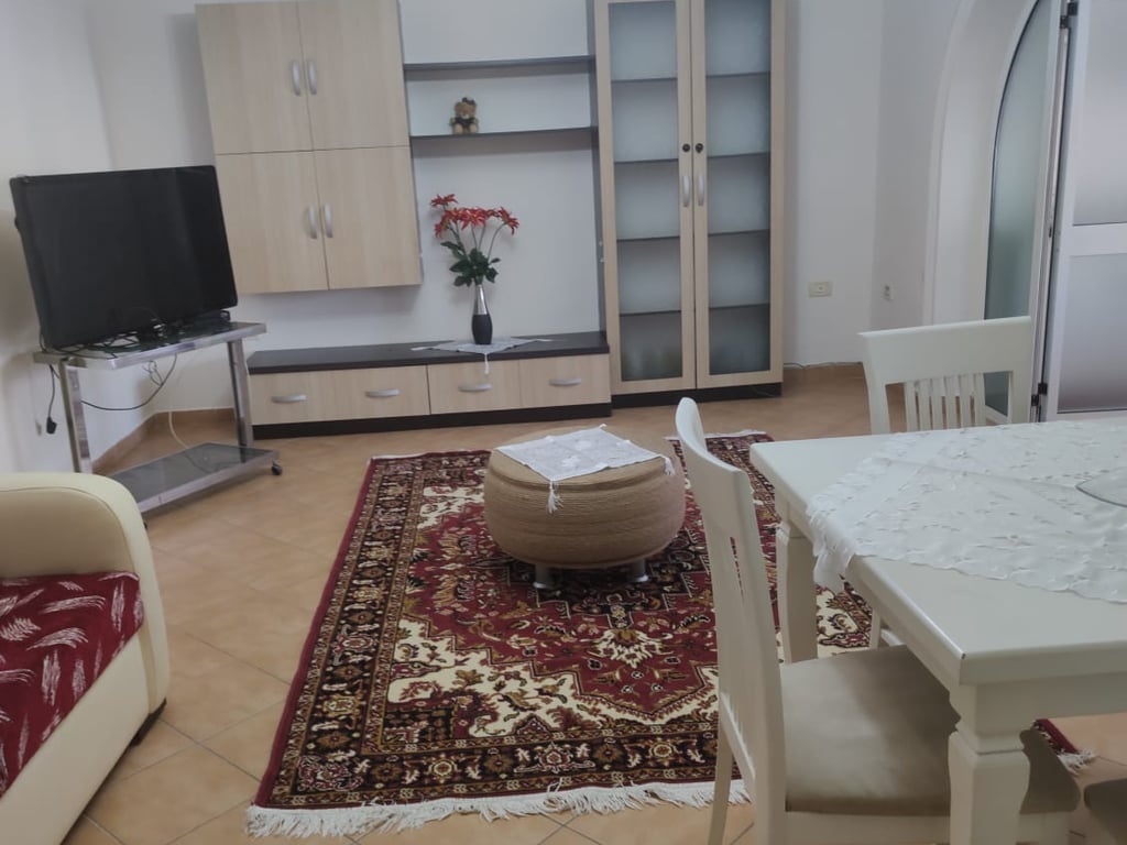 APARTMENT 3+1 FOR RENT 600 DINAMO STADIUM