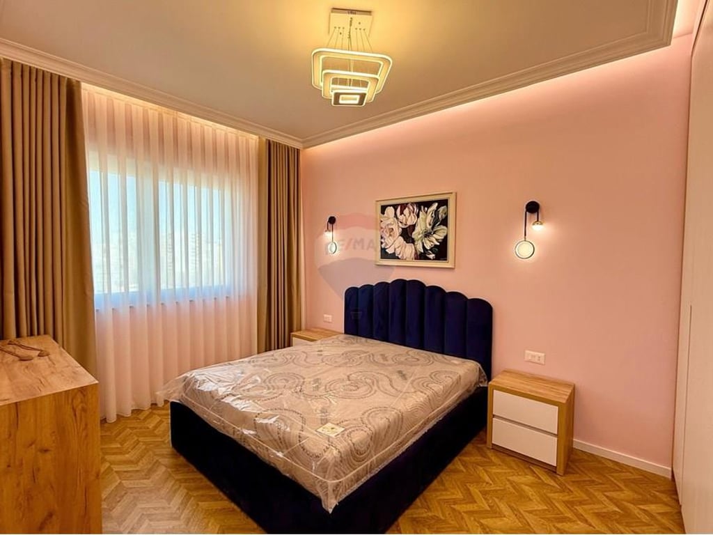 Apartment - For Rent - Aviation Field + parking spaces
