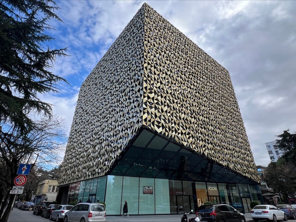 Zyrë me qera Tiranë, Bllok