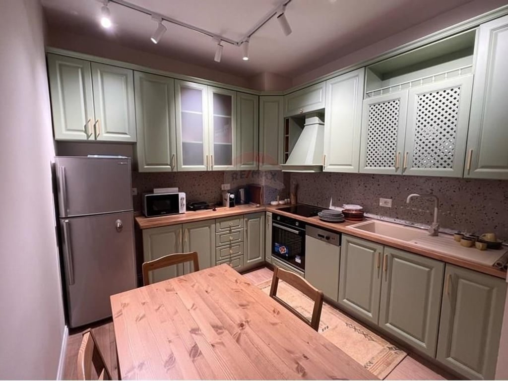 APARTMENT FOR RENT - ZOGU I BOULEVARD + PARKING SPACE