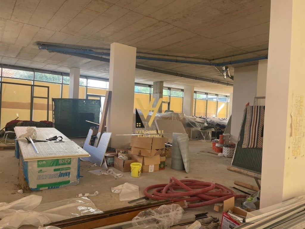 SHOP FOR RENT 376 M2 ON ELBASAN STREET 15,000 EURO