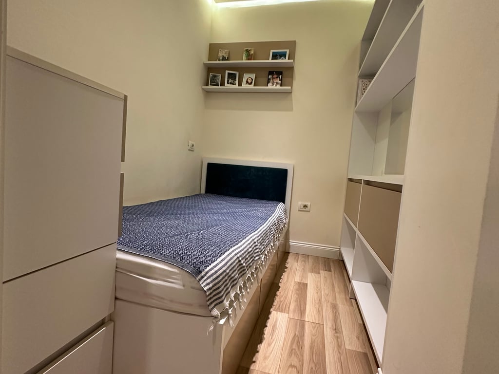 Shitet apartment Okazion ne fresk