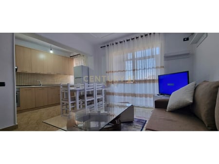 AFFITTIAMO APPARTAMENTO 1+1, VIA DI DIBRA! 550 € /Mese