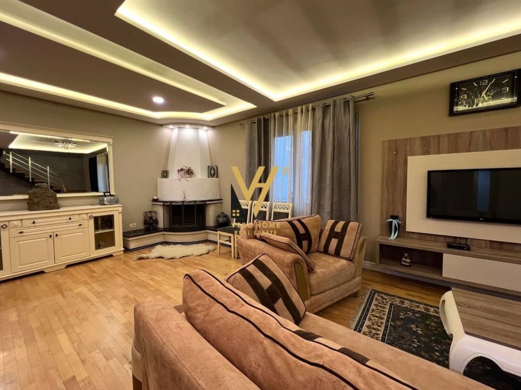 AFFITTASI VILLA 3+1+GARAGE IN VIA JORDAN MISJA 1.350 EURO