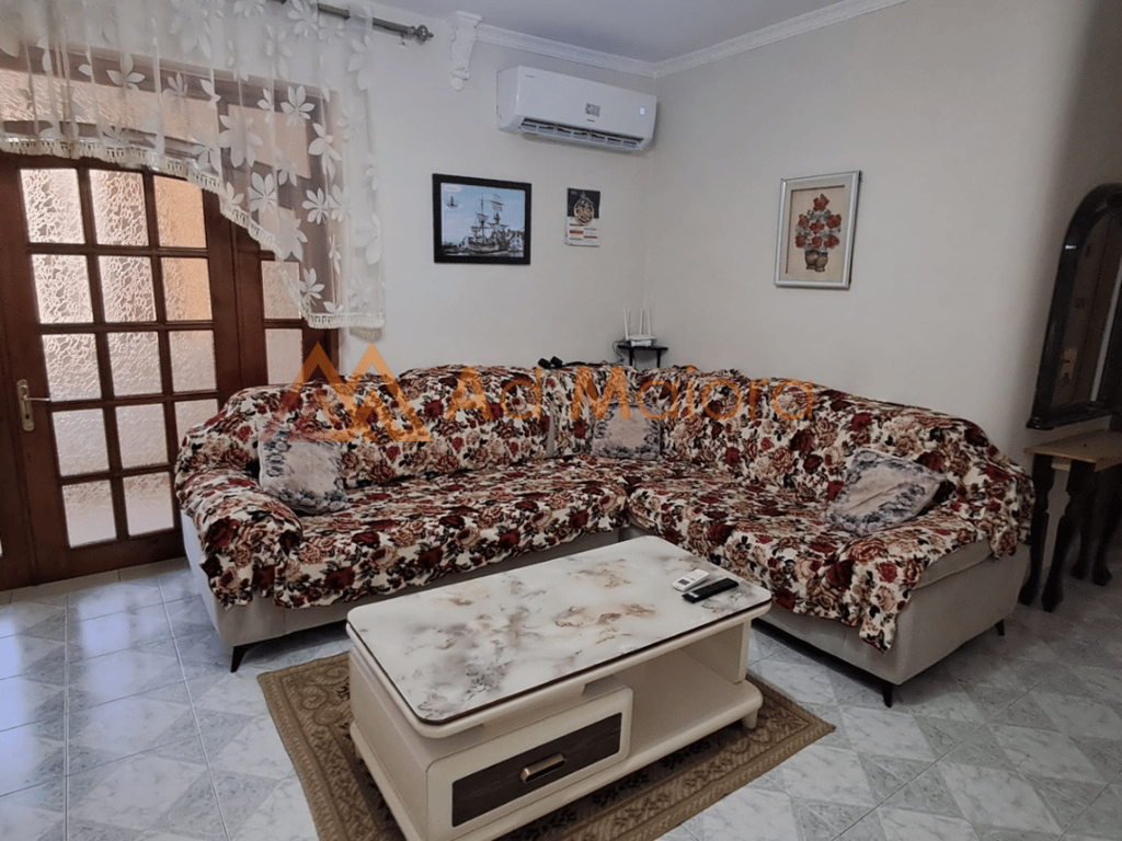 Shitet Apartament 3+1 shkolla qemal mici Durres