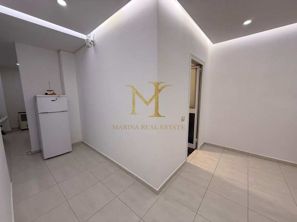 SHITET APARTAMENT 2+1 PRANE SHKOLLES BAJRAM CURRI !!