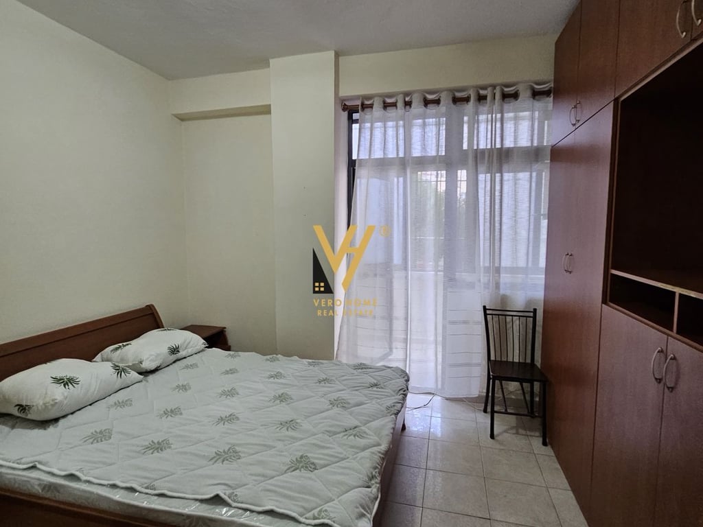JEPET APARTAMENT 2+1+2+BLK ME QERA TE RR E ELBASANIT 70.000 LEKE