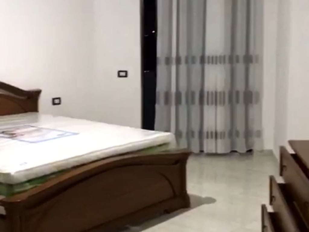 Jepet me qera Apartamenti 2+1+2,Astir prane Hotel Marinaj 450 mije leke