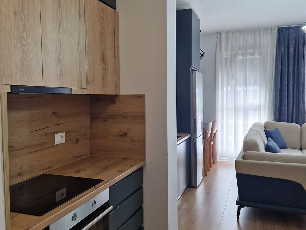 Affittasi appartamento 1+1, vicino al Tribunale Amministrativo in Don Bosko 600 euro.