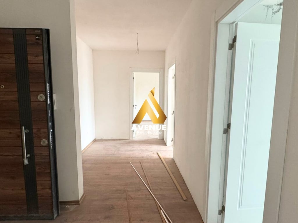 2+1+2 APARTMENT FOR SALE ON BULEVARD I RI, TRAIN STATION, TIRANA