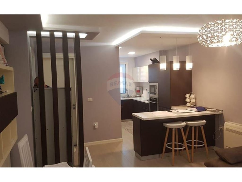Jepet apartament me qera 1+1 te Siri Kodra